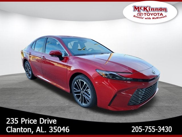 2026 Toyota Camry XLE Hybrid's photo