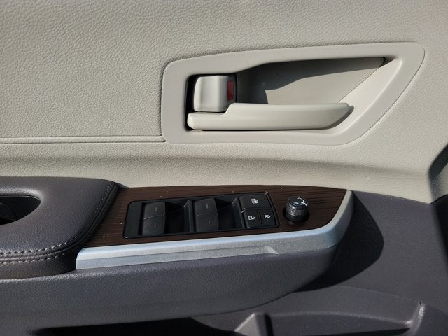 2022 Toyota Sienna LE