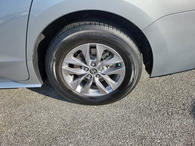 2022 Toyota Sienna LE