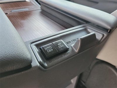 2022 Toyota Sienna LE