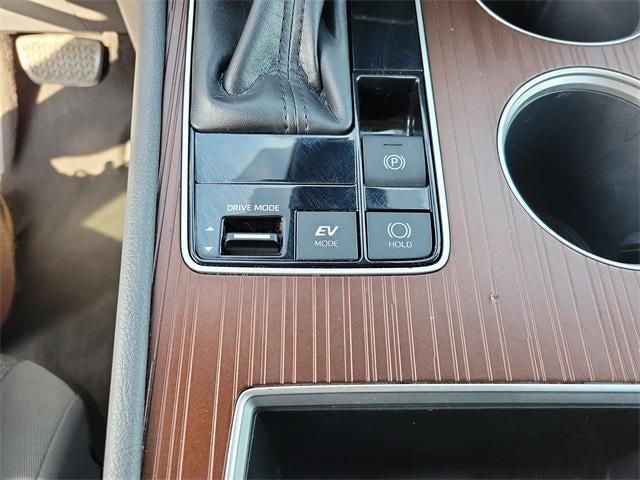 2022 Toyota Sienna LE