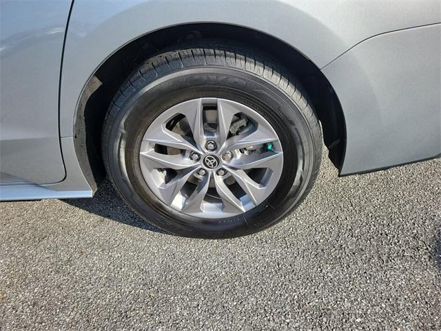 2022 Toyota Sienna LE