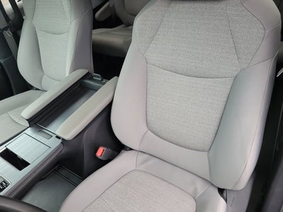 2025 Toyota Sienna LE