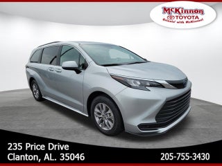 2025 Toyota Sienna LE