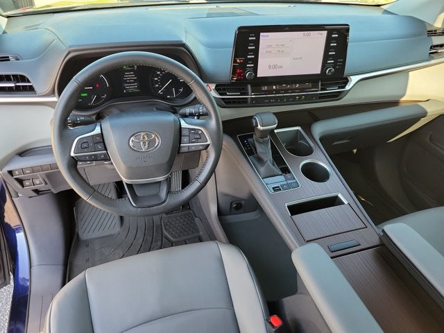 2021 Toyota Sienna XLE