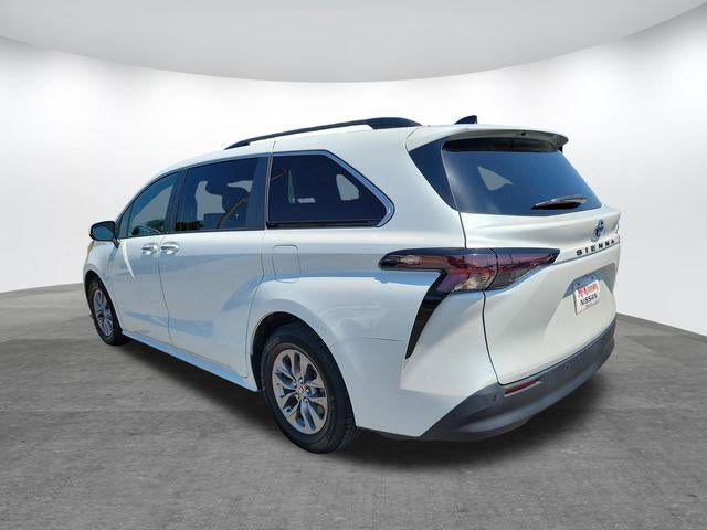 2023 Toyota Sienna XLE