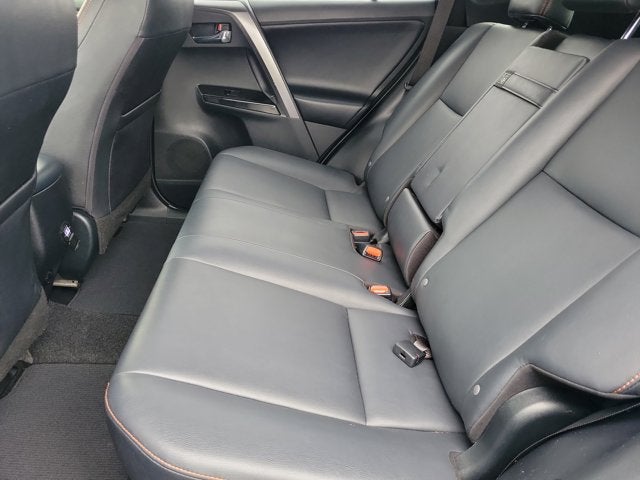 2018 Toyota RAV4 Hybrid SE