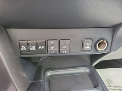 2018 Toyota RAV4 Hybrid SE