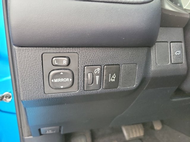 2018 Toyota RAV4 Hybrid SE