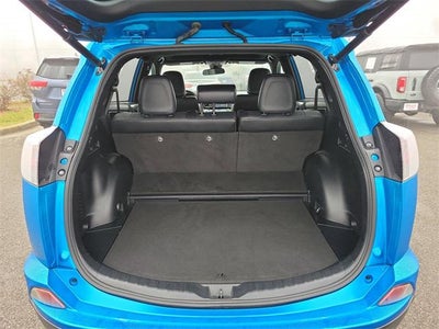 2018 Toyota RAV4 Hybrid SE