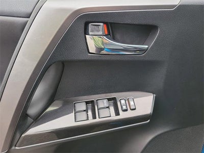 2018 Toyota RAV4 Hybrid SE