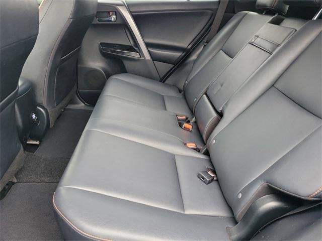 2018 Toyota RAV4 Hybrid SE