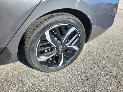 2024 Nissan Versa SR