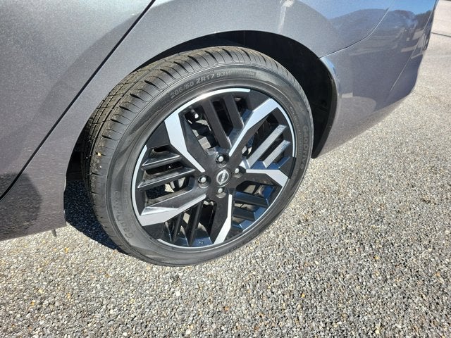 2024 Nissan Versa SR