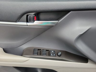 2023 Toyota Camry Hybrid SE Nightshade