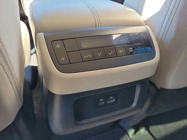 2023 Nissan Pathfinder SV