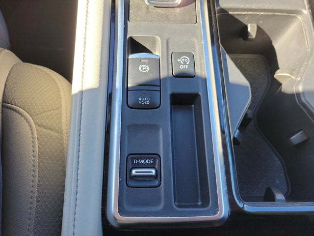 2023 Nissan Pathfinder SV