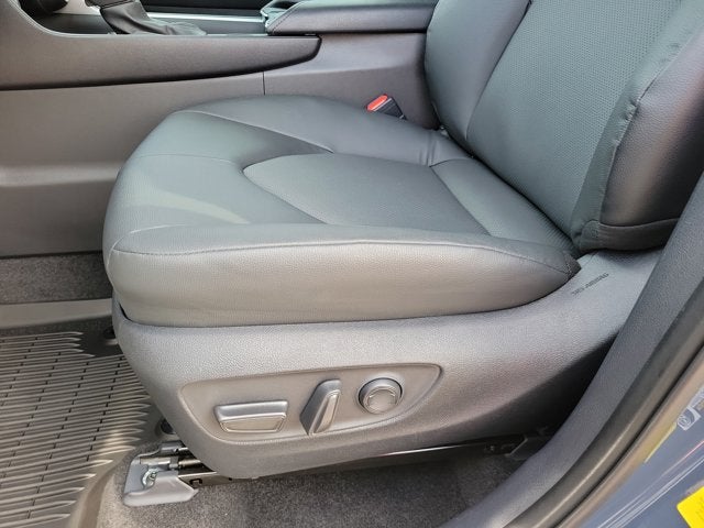 2024 Toyota Grand Highlander Base