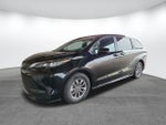 2025 Toyota Sienna LE
