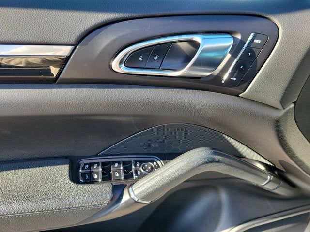 2016 Porsche Cayenne Base