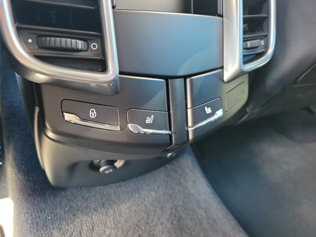 2016 Porsche Cayenne Base