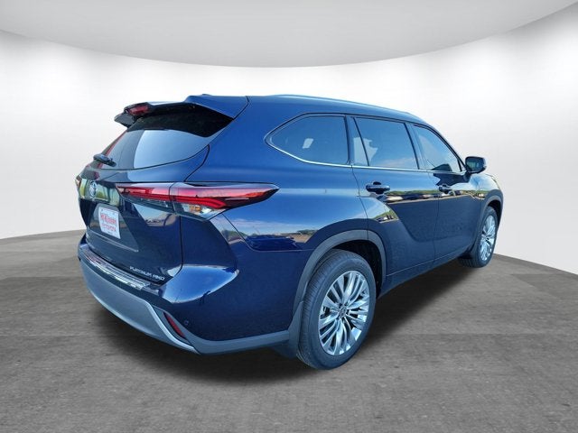 2026 Toyota Highlander Platinum