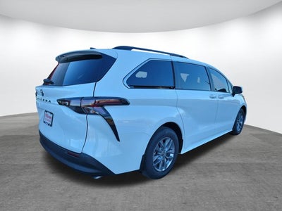 2026 Toyota Sienna LE