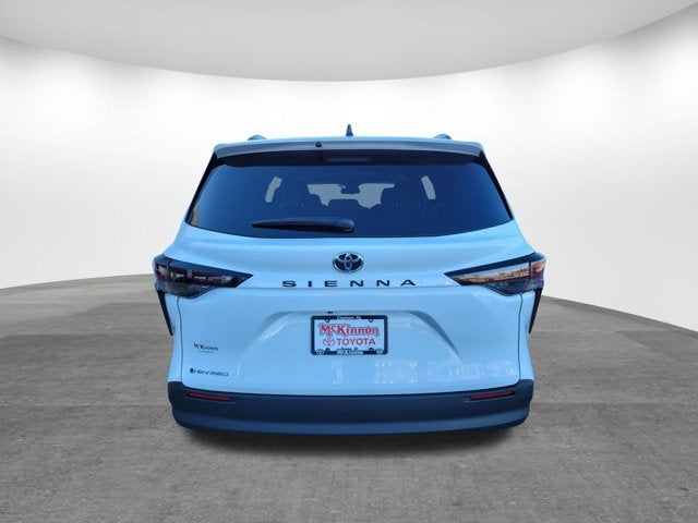 2026 Toyota Sienna LE