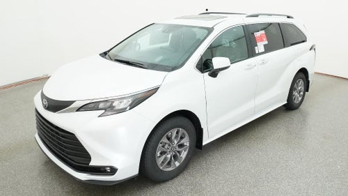 2026 Toyota Sienna XLE