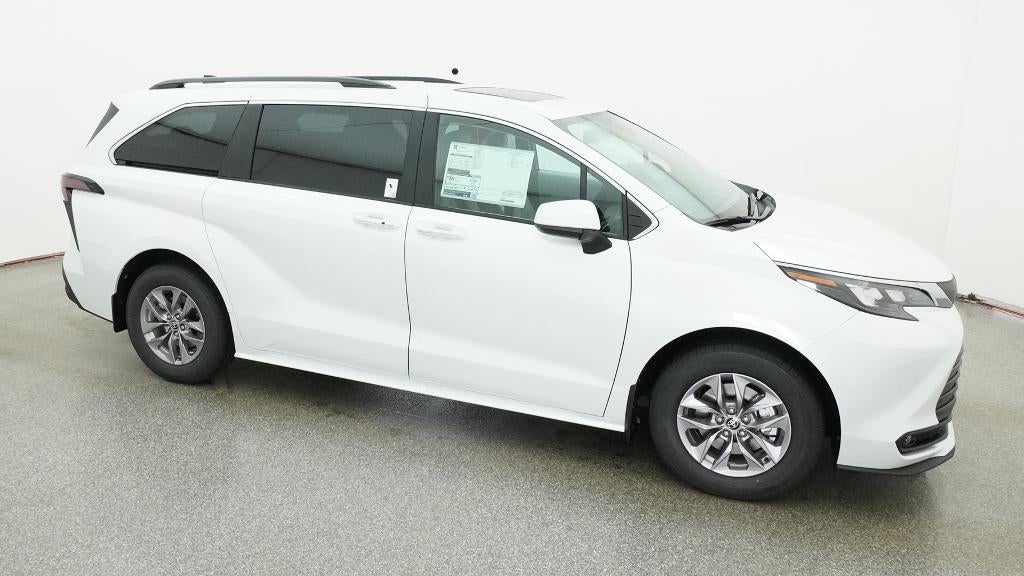 2026 Toyota Sienna XLE