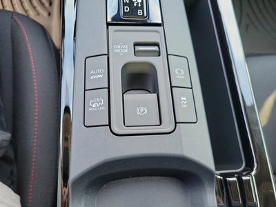 2025 Toyota Prius Plug-in Hybrid SE