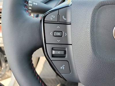 2025 Toyota Prius Plug-in Hybrid SE