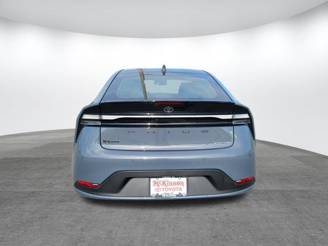 2025 Toyota Prius Plug-in Hybrid SE