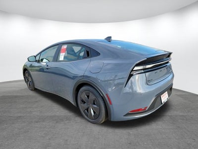 2025 Toyota Prius Plug-in Hybrid SE