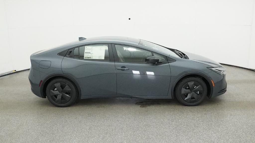 2025 Toyota Prius Plug-in Hybrid SE