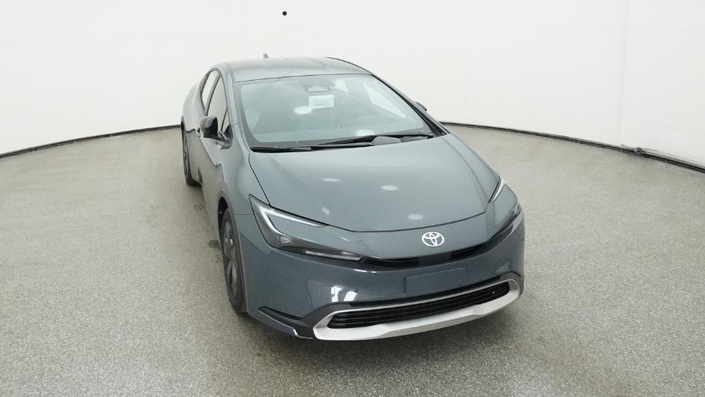 2025 Toyota Prius Plug-in Hybrid SE