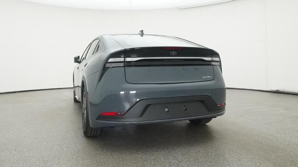 2025 Toyota Prius Plug-in Hybrid SE