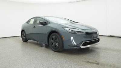 2025 Toyota Prius Plug-in Hybrid SE